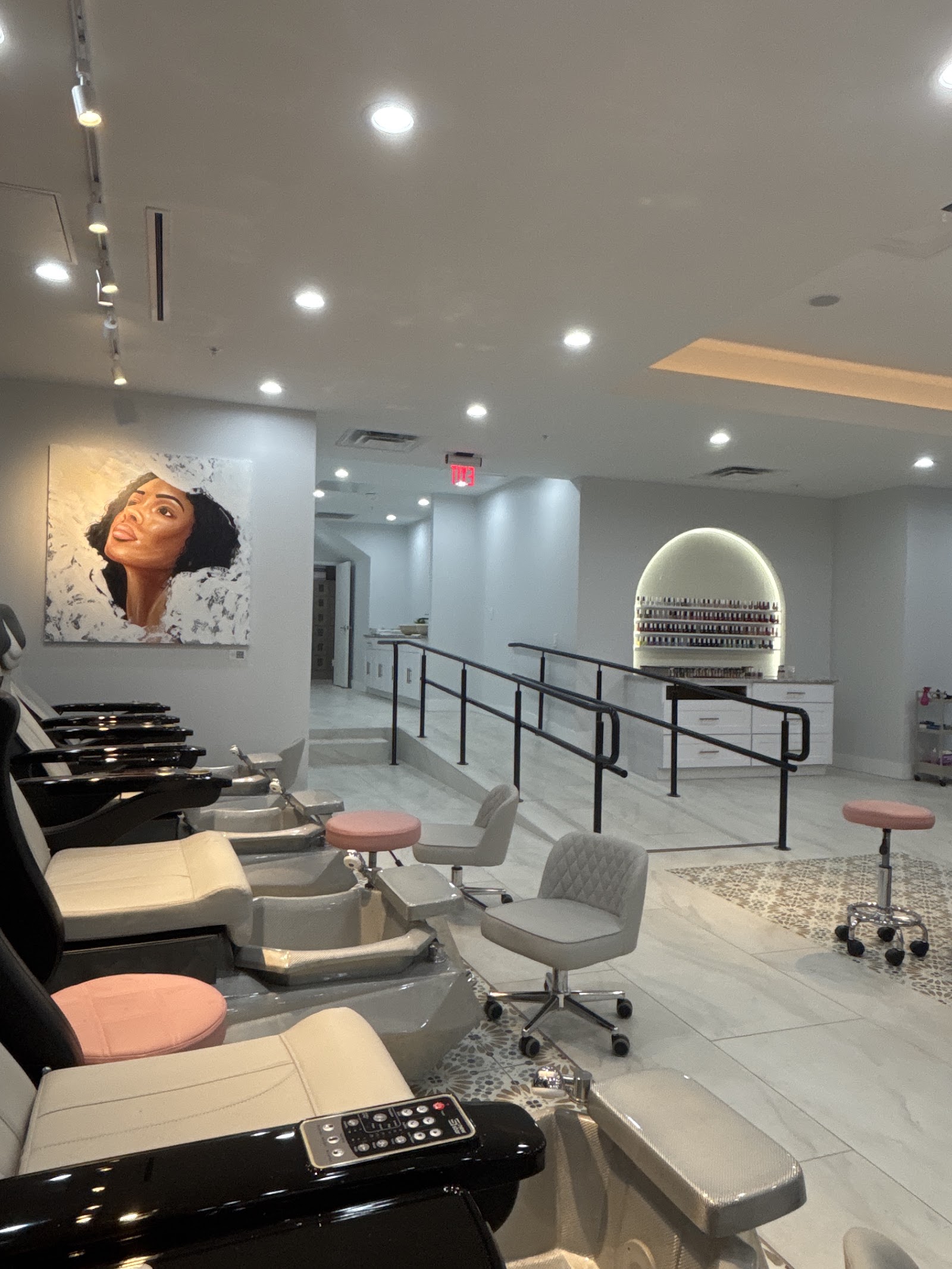 Sugar Polish Nail Bar The Exchange nail photo 3